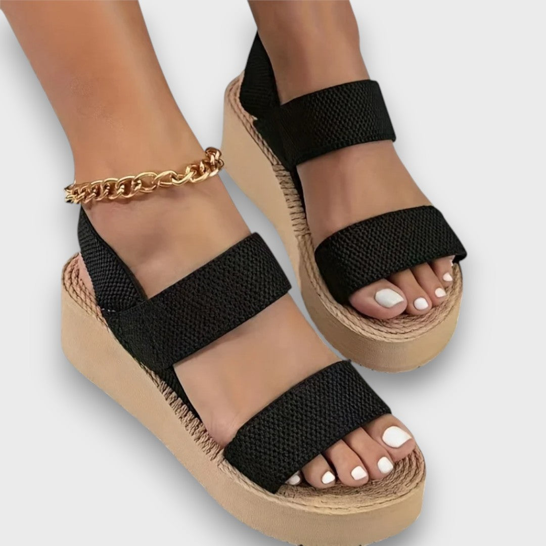 Aneira – Platform sandals with effortless elegance