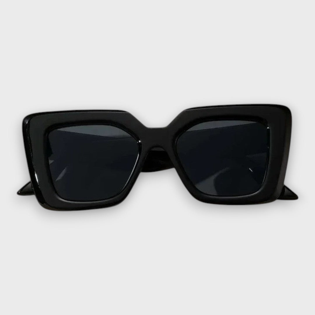 Raeyana – Bold Sculpted Sunglasses