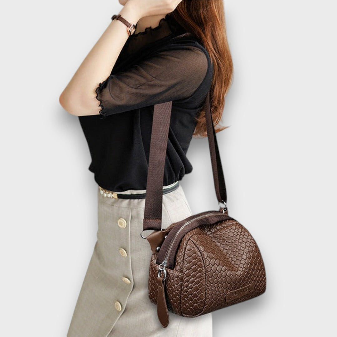 Bronelle – Braided Crossbody Bag in Shell Shape