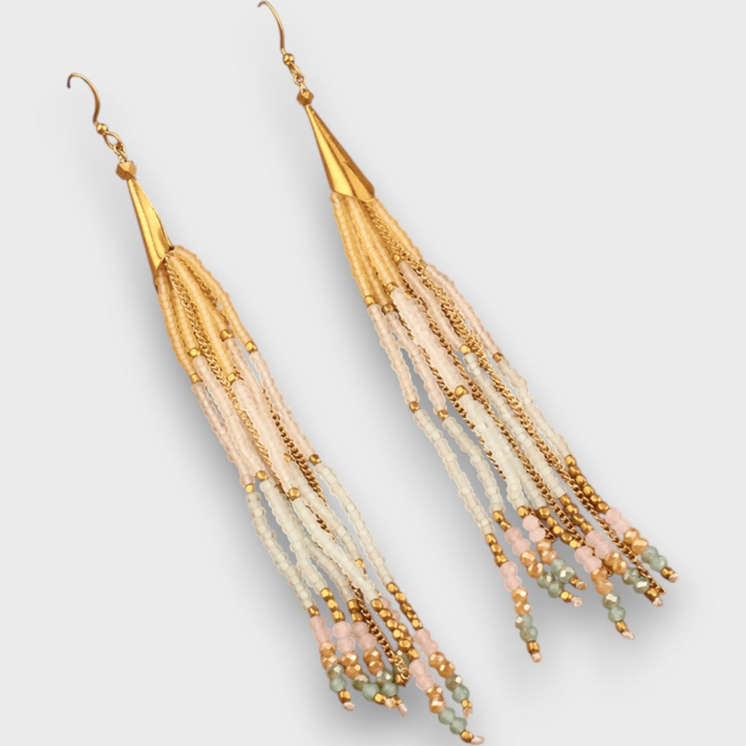 Isalda – Vintage Earrings with Wood & Beads