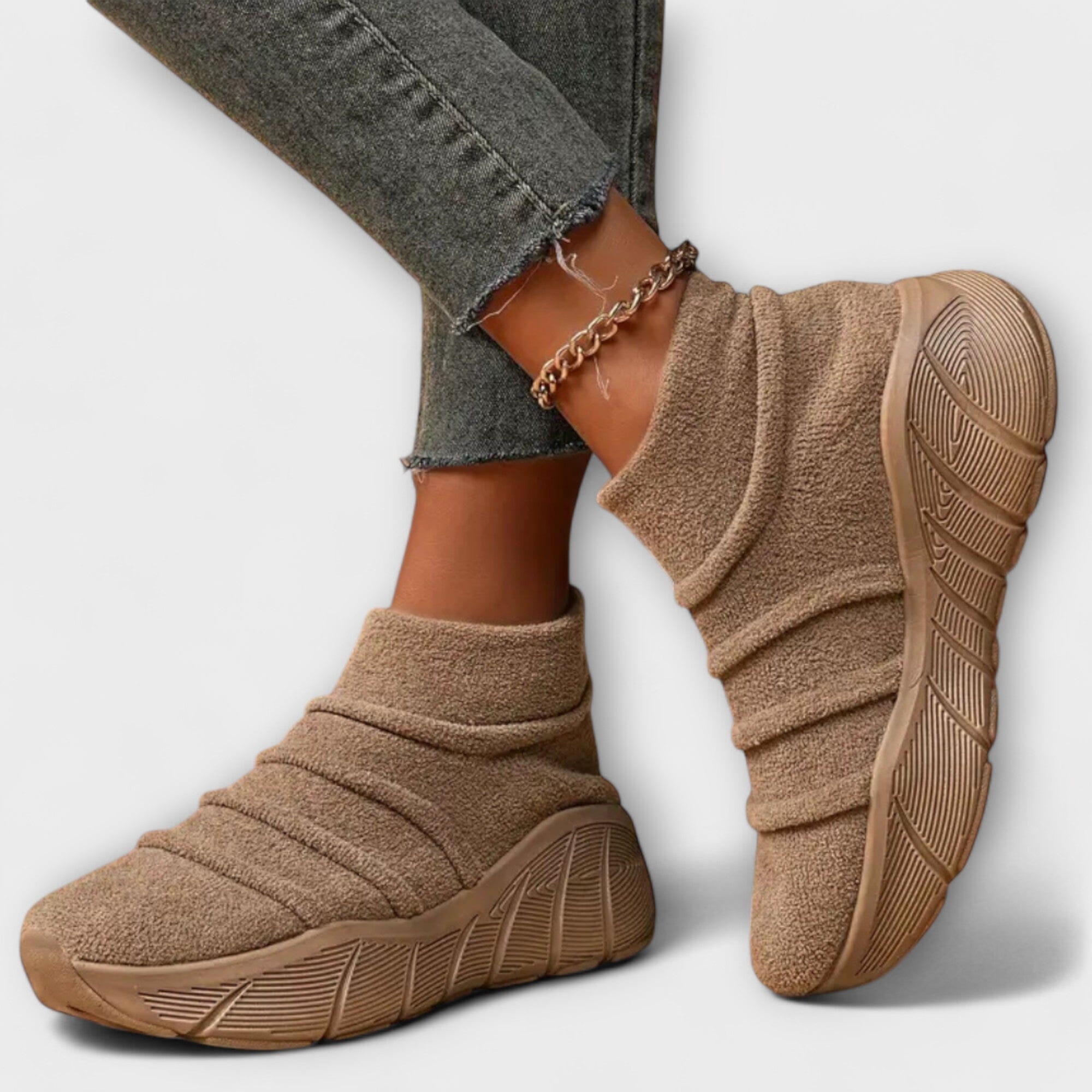 Valentina – Cozy High-Top Sneakers