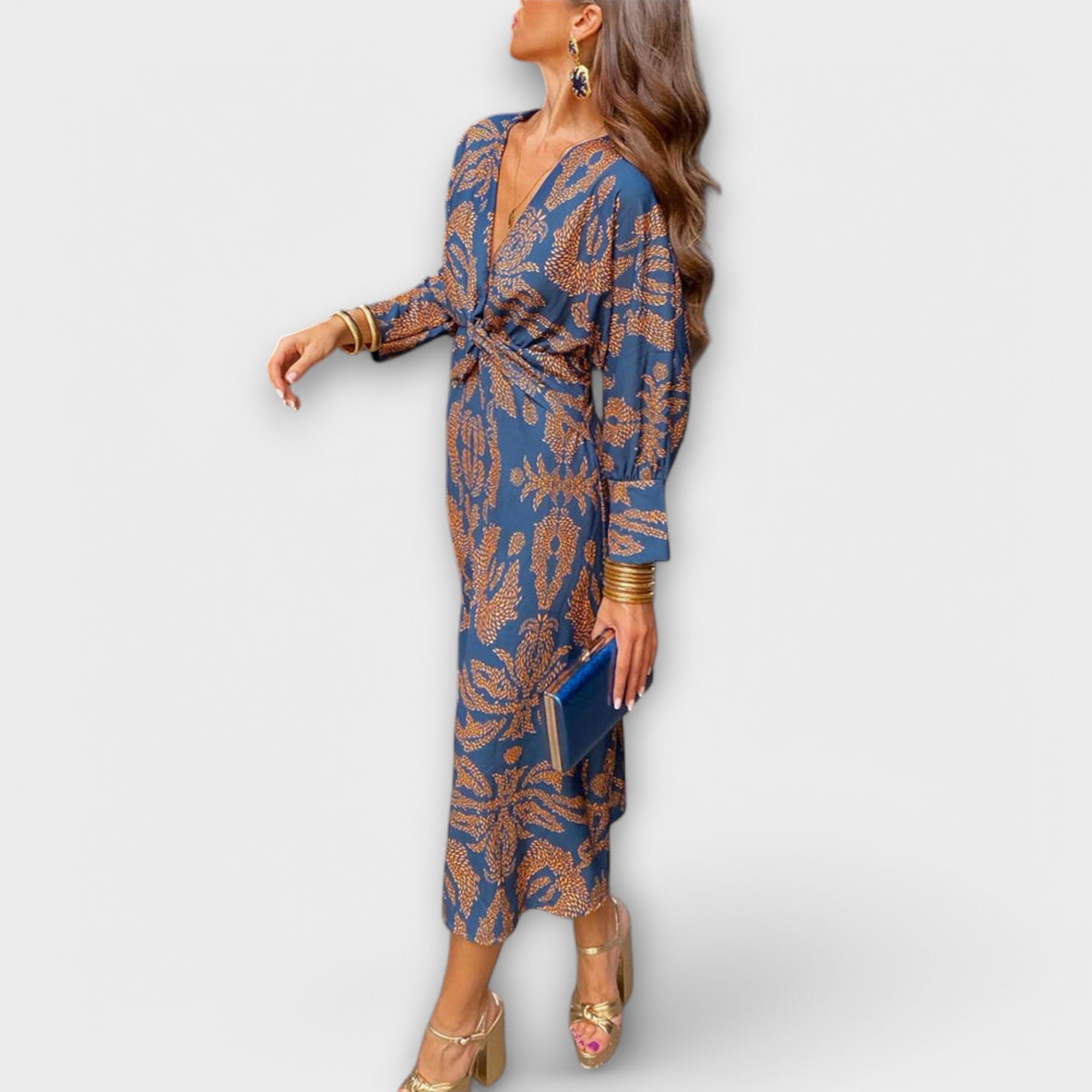 Noira – Maxi Dress with Knot and Print Accent