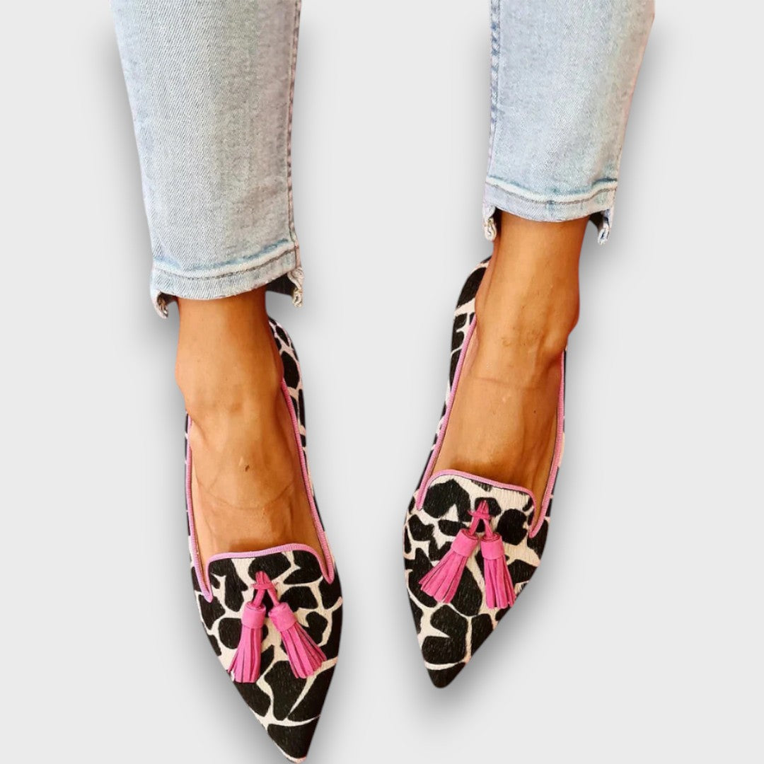 Ferina – Elegant loafers with pointed shape and two-tone design