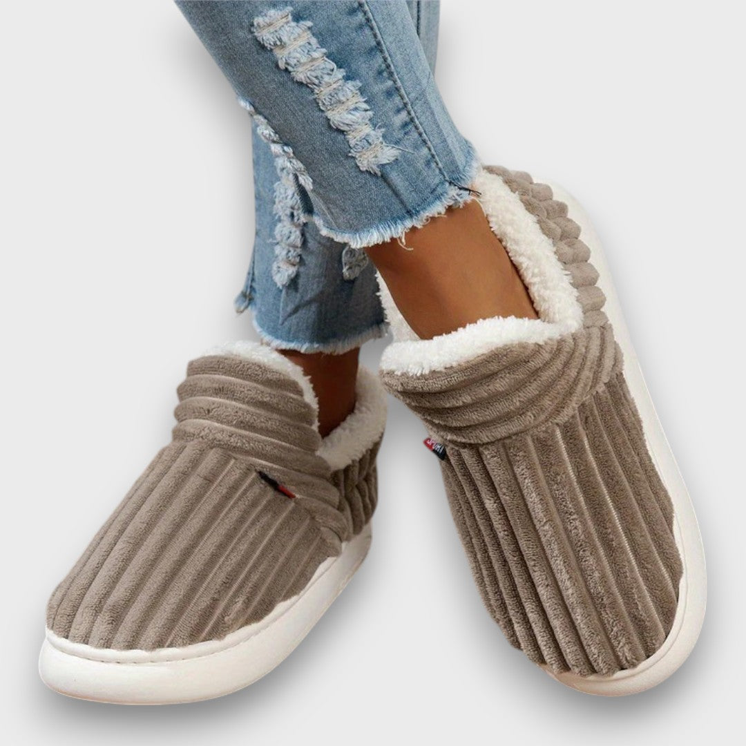 Cozyline – Plush Indoor-Outdoor Slippers