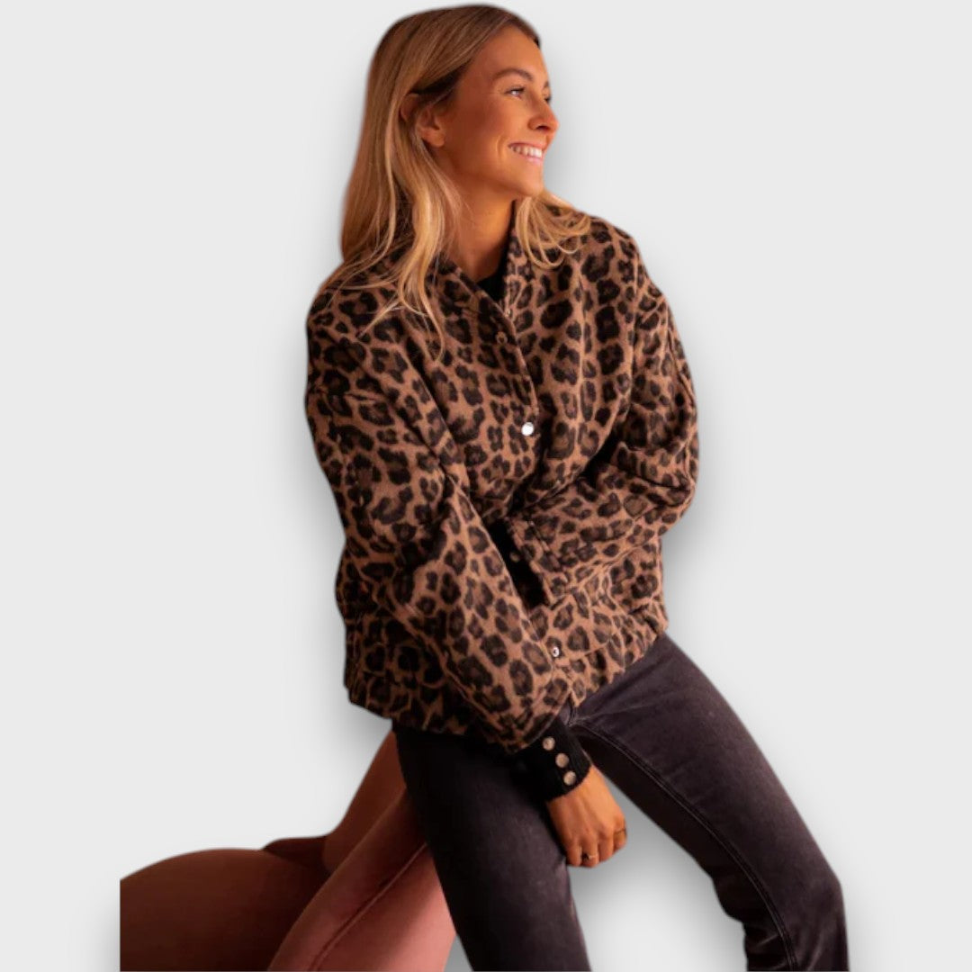 Charlira – Trendy Jacket with Leopard Print