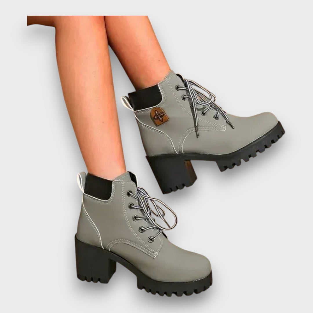 Amelle – Chunky Heel Winter Lace-Up Boots