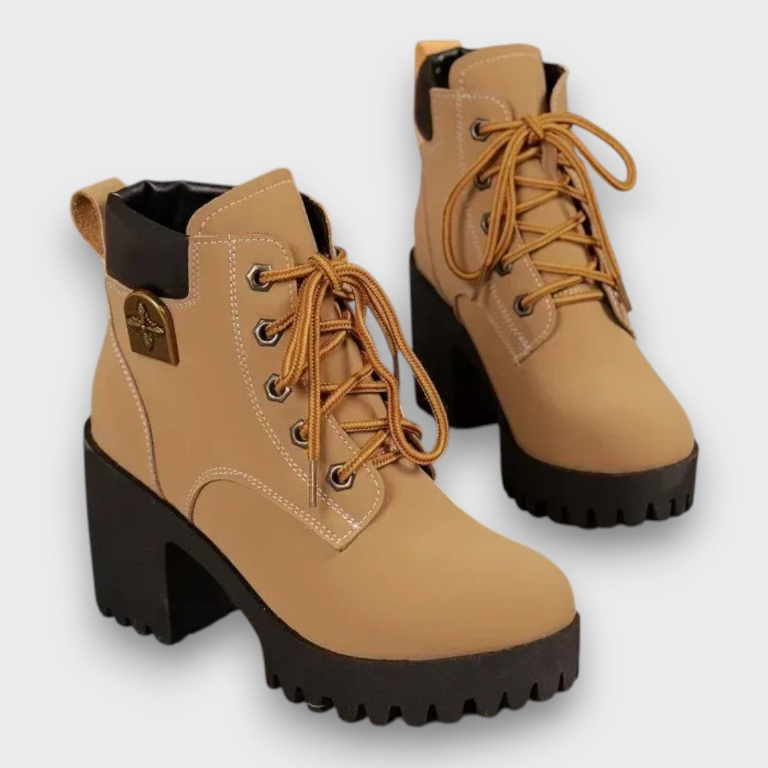 Amelle – Chunky Heel Winter Lace-Up Boots