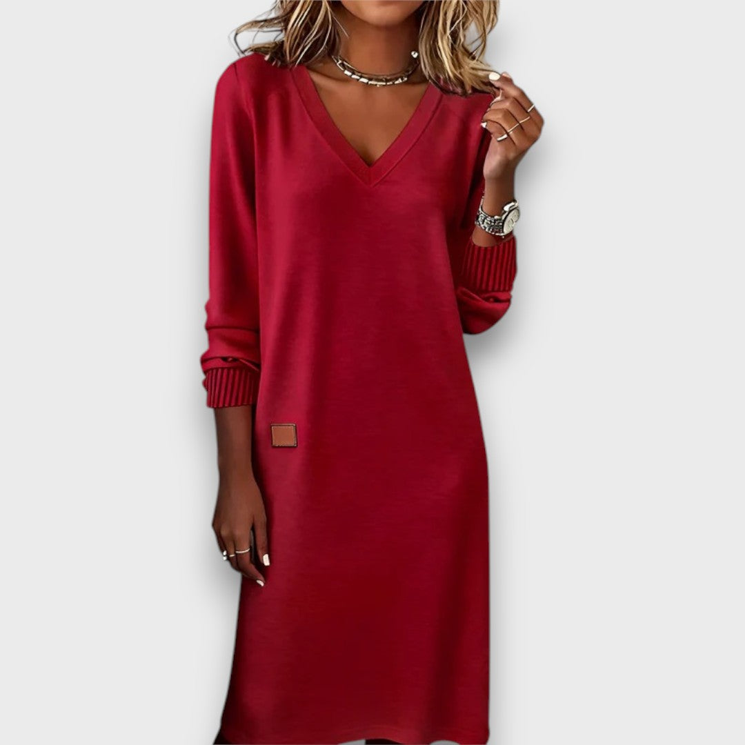 Haylen – Relaxed Knit V-Neck Dress