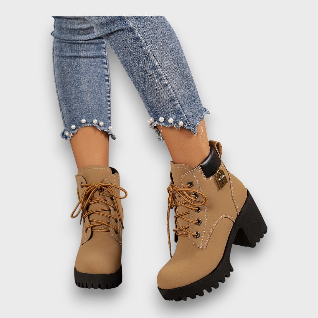 Amelle – Chunky Heel Winter Lace-Up Boots