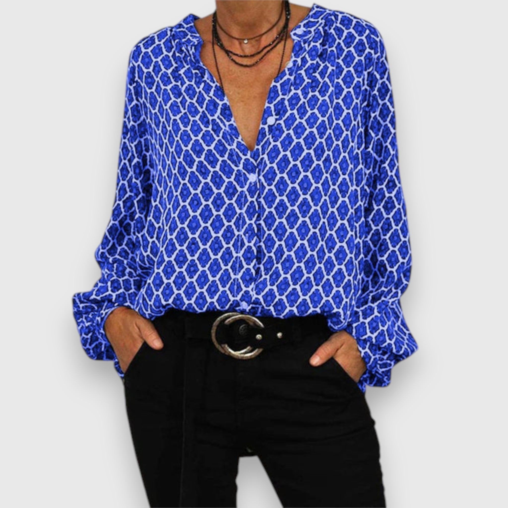 Melvia – Blouse with Modern Pattern