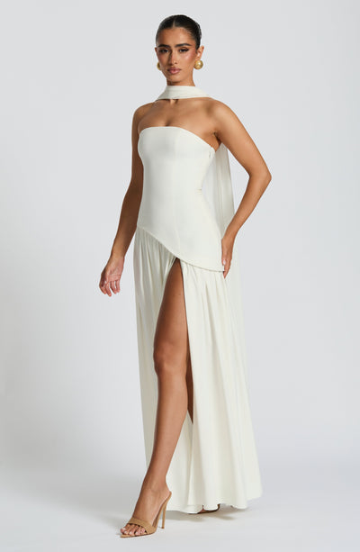 Rynellea - Elegant Strapless Evening Dress